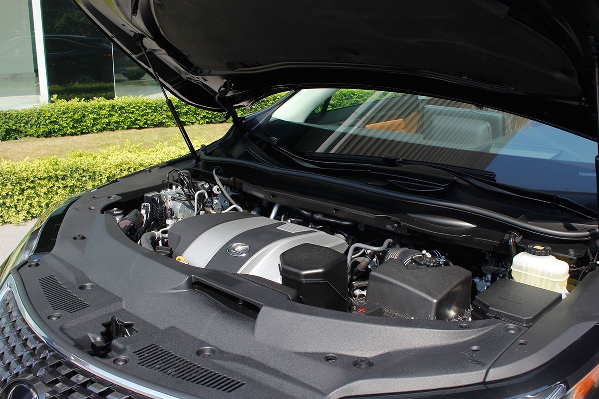 Thay Ắc quy xe Lexus ES350 tại nhà