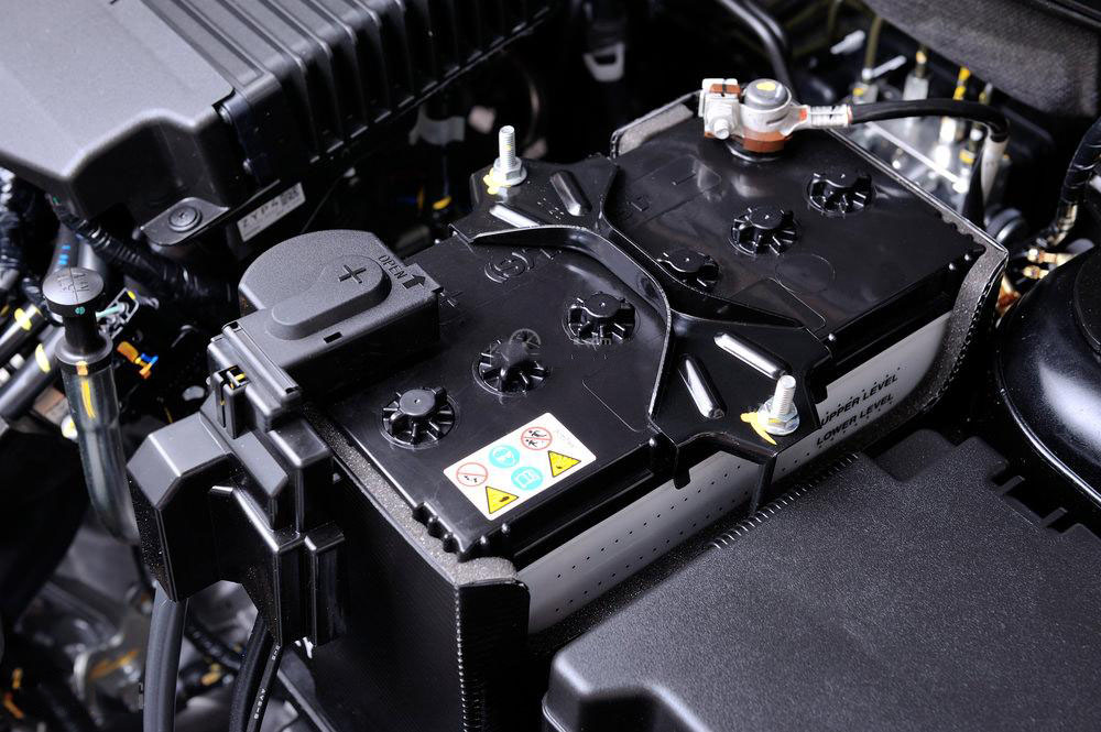 Thay ắc quy xe Chevrolet Silverado tại nhà 0333266768