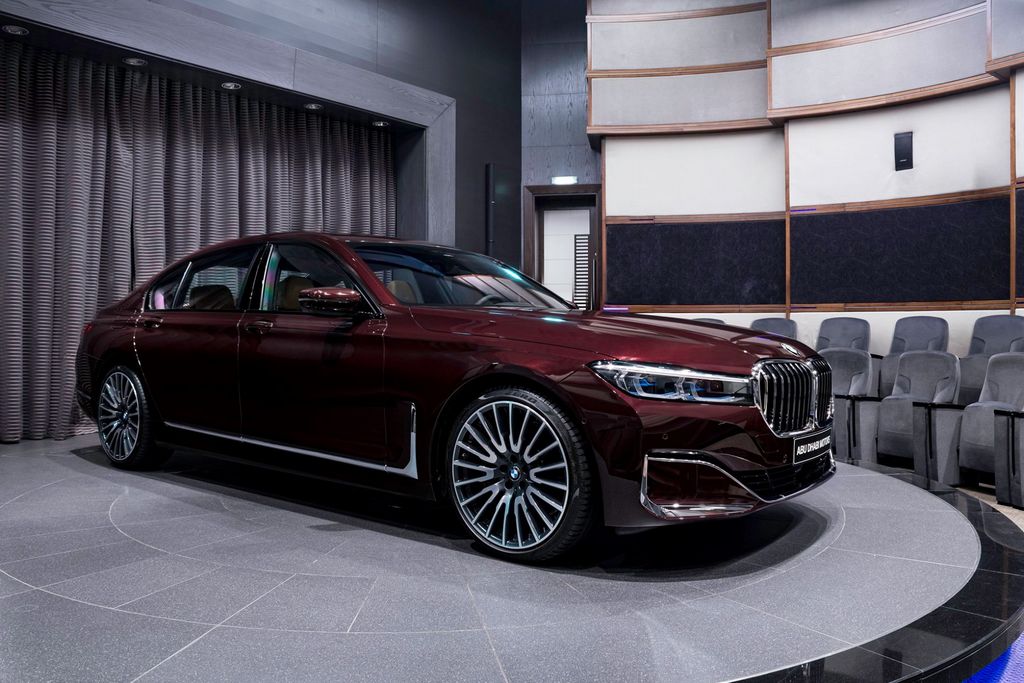 thay ắc quy  xe BMW 750i tại nhà 0333266768