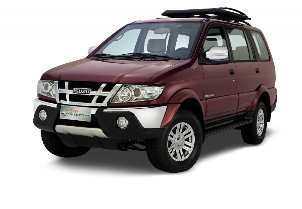 thay ắc quy xe Isuzu Hi Lander tại nhà