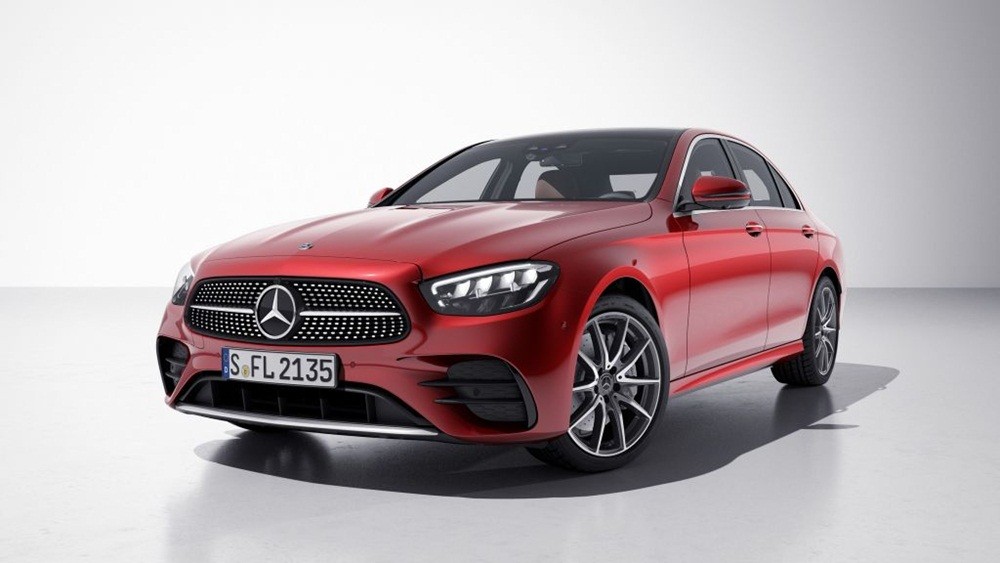 xe Mercedes E300 thay ắc quy tại nhà 0333266768